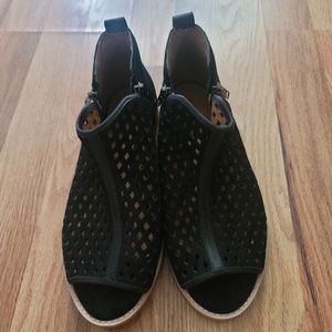 Kelsi Dagger BK flat peeptoe booties